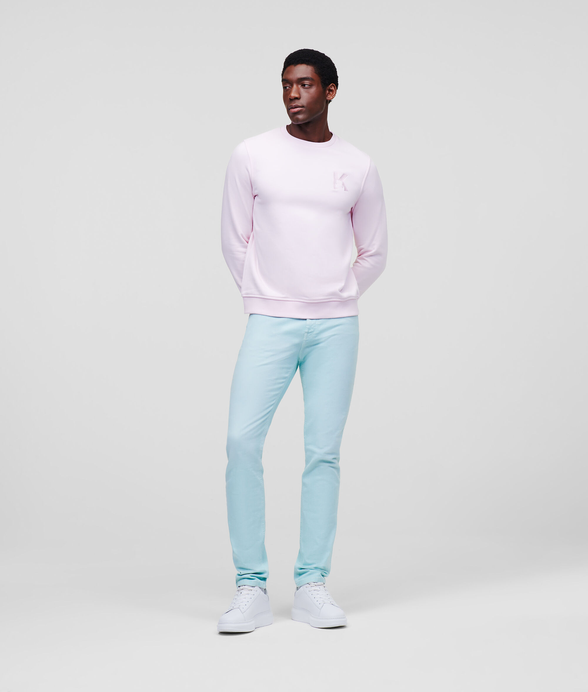 Sweat-shirt avec logo brodé