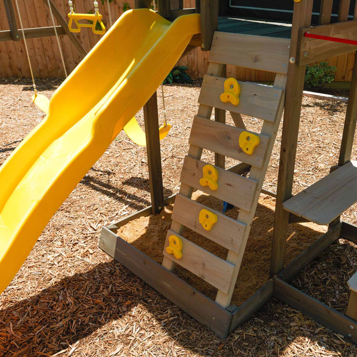 KidKraft Houten Speelhuis met Schommels en Glijbaan