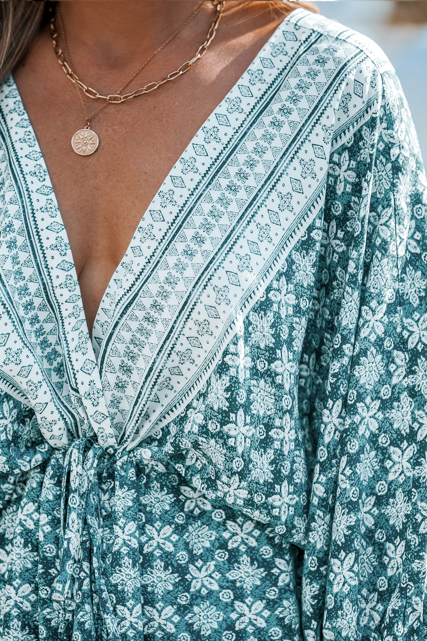 Robe mini à manches dolman et col plongeant en V boho