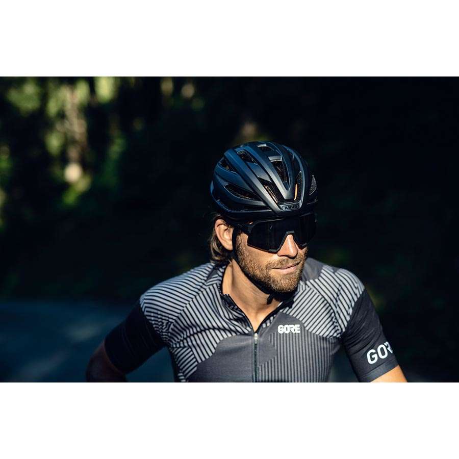 Abus StormChaser Race Fietshelm Mat Zwart