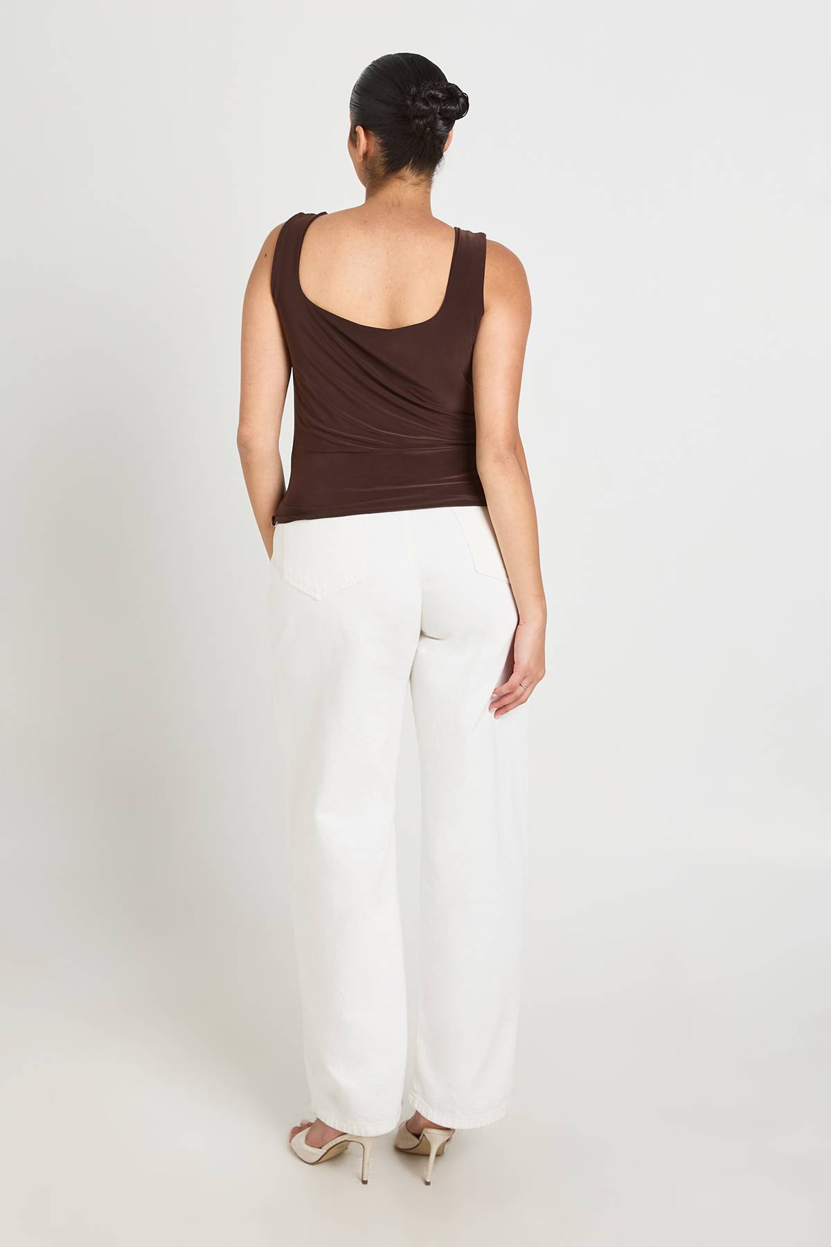 boohoo Top Court Grande Taille Double Épaisseur Col Carré En Tissu Slinky