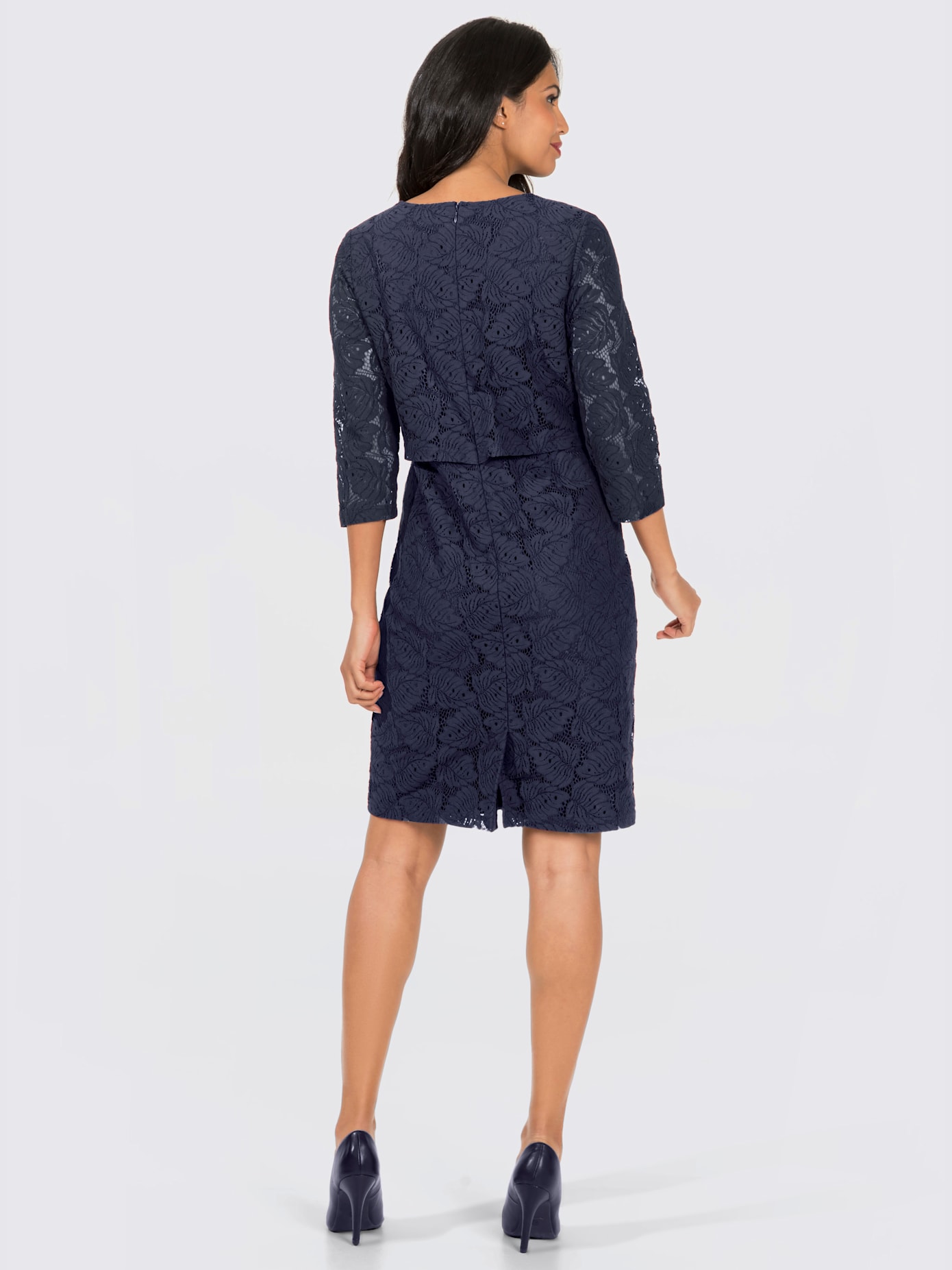 Robe en dentelle qualité coton