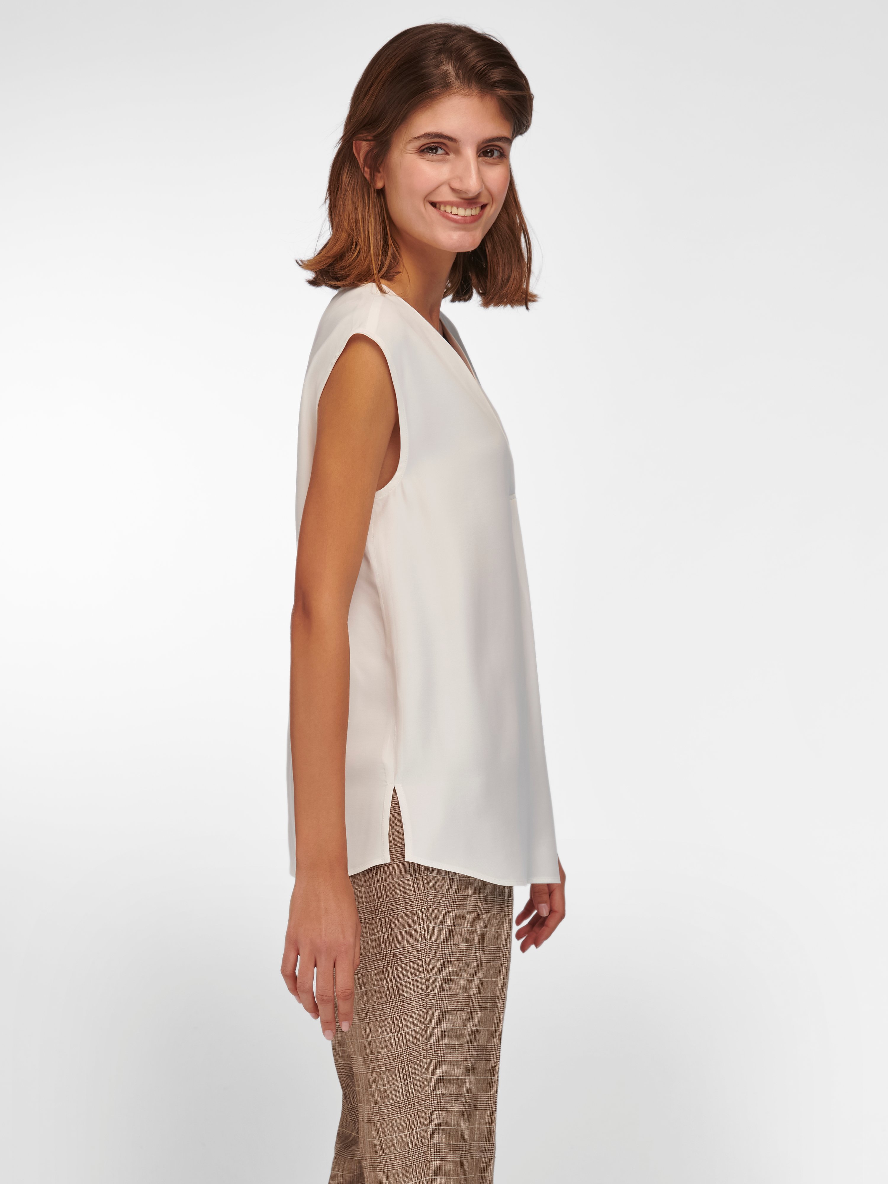 Ärmellose Bluse mit V-Auschnitt