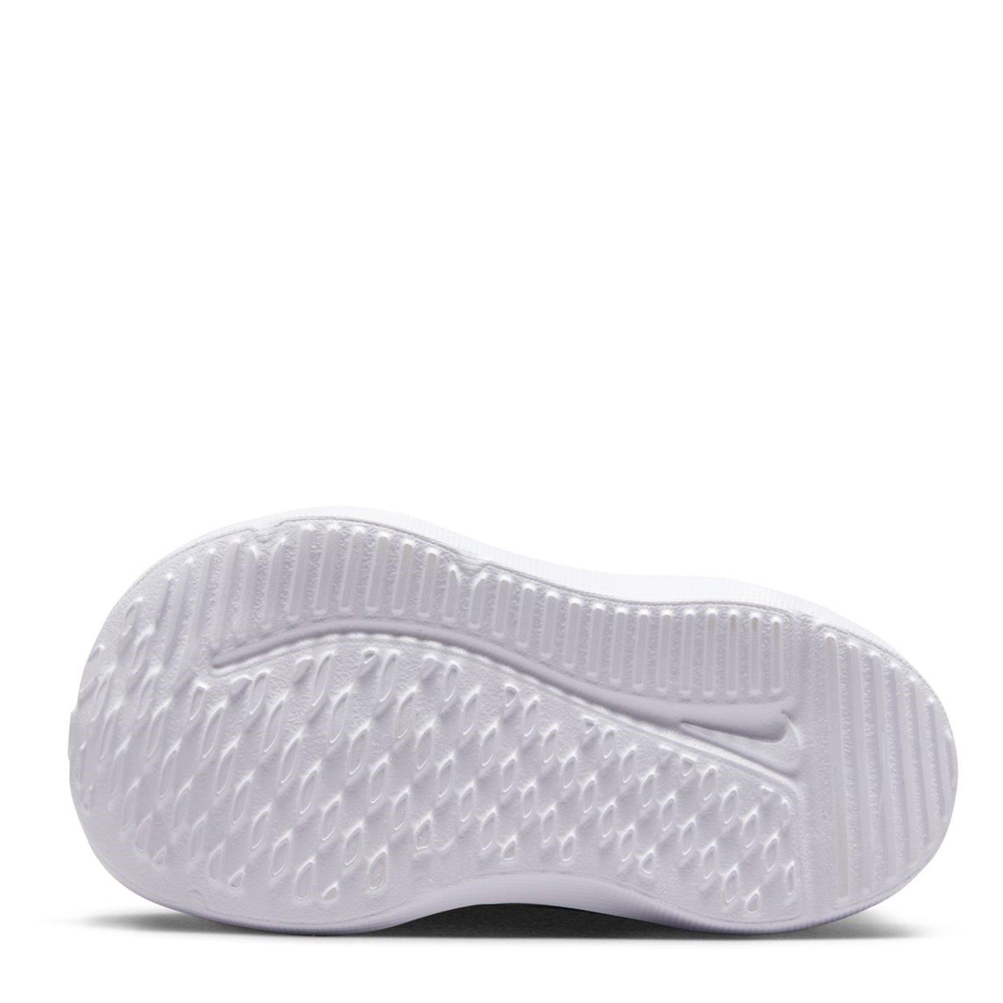 Nike Nike Cosmic Runner In52