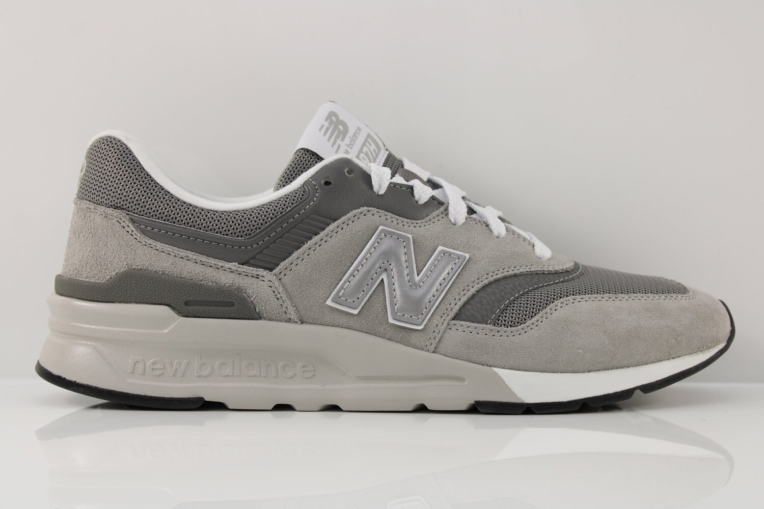 New Balance Sneaker