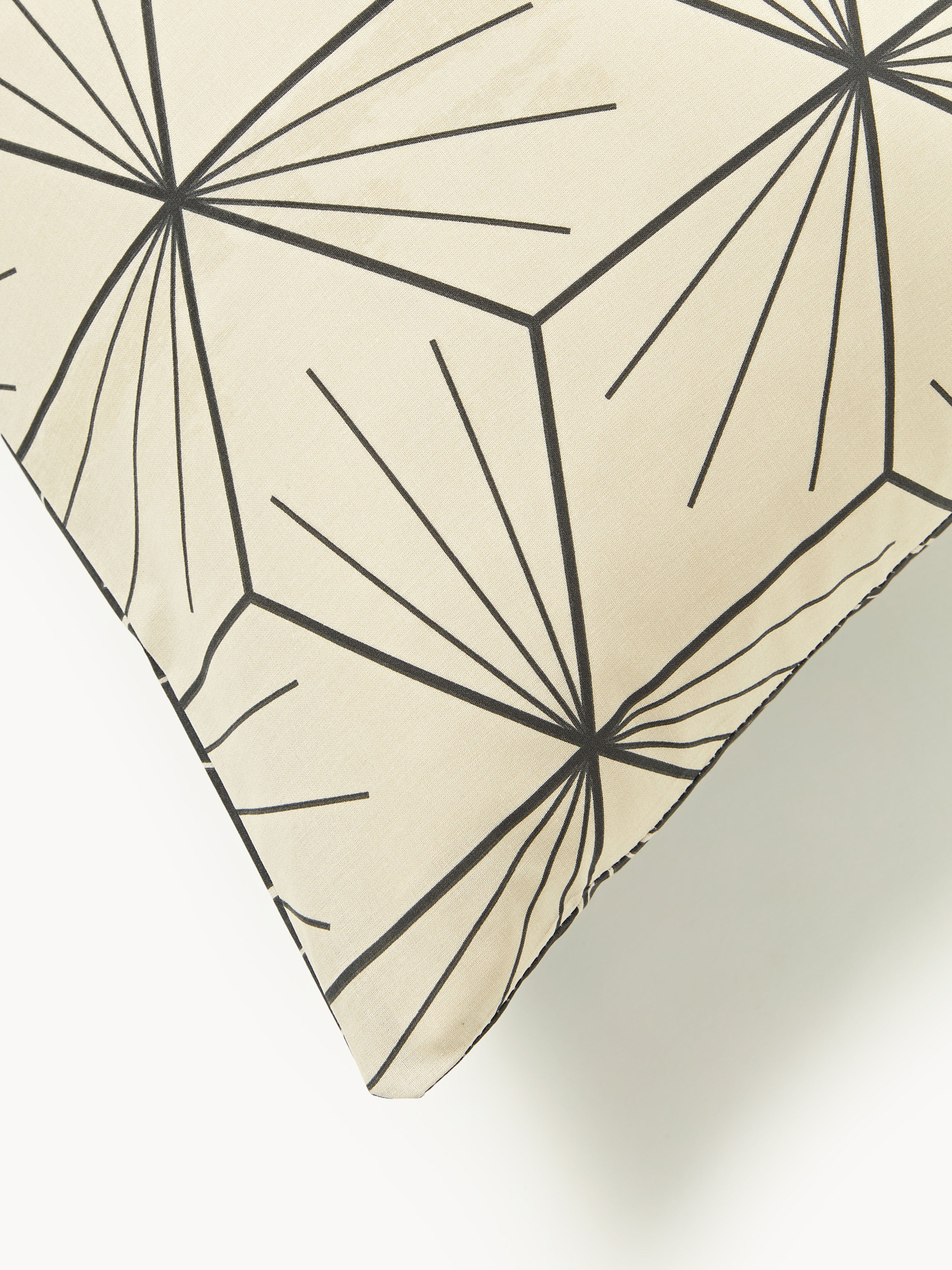 Dubbelzijdig dekbedovertrek Ilda met geometrische print