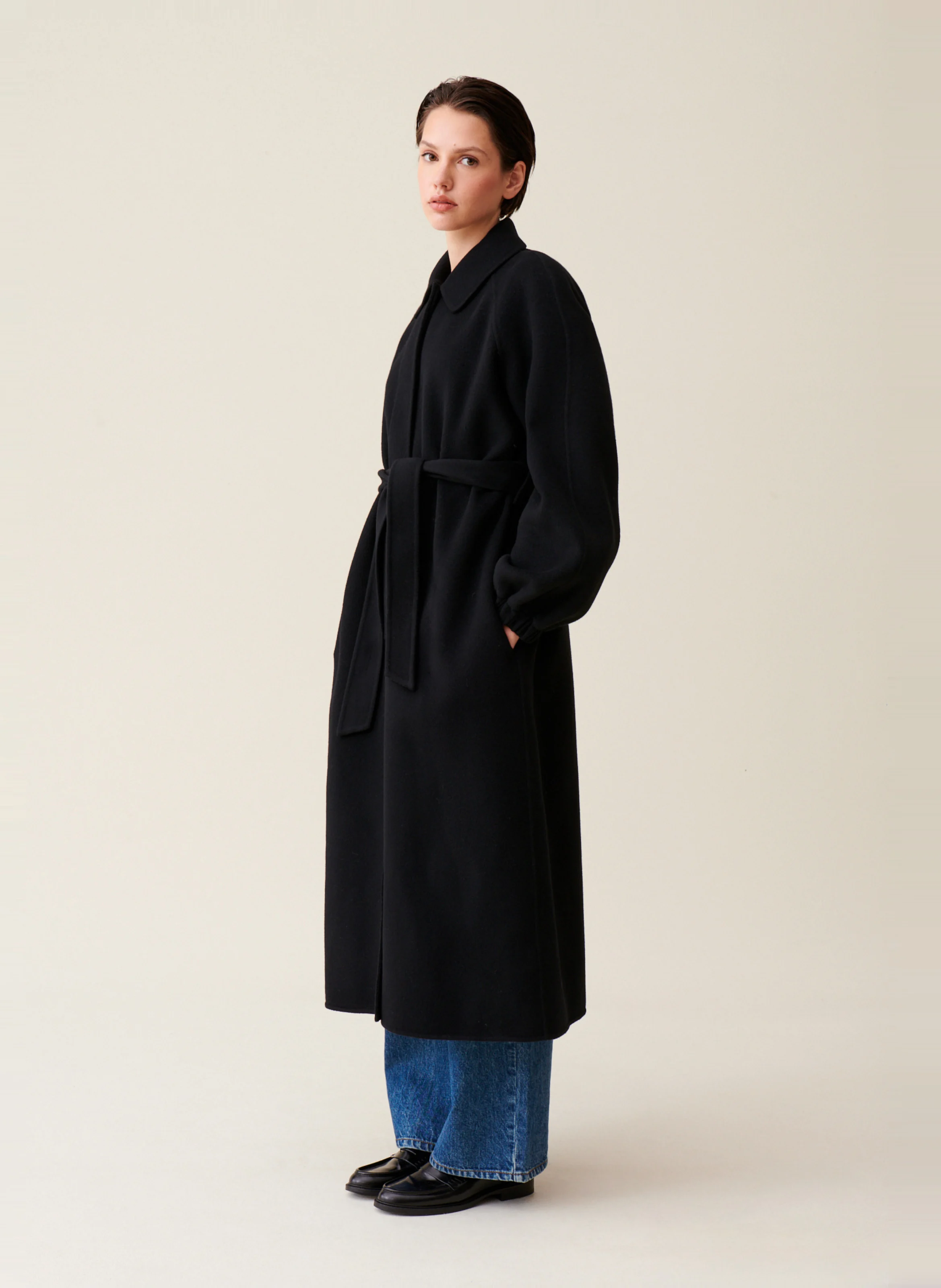 Manteau long ceinturé en laine mélangée | Noir
