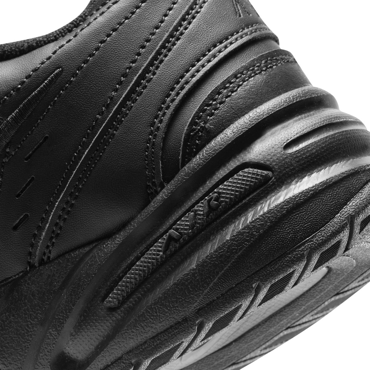 NIKE-Monarc_4-m-w-Baskets - Talon plat - Noir/Noir