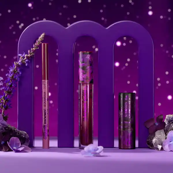 In the bloom'light satin lipstick 01 Kisses At Midnight