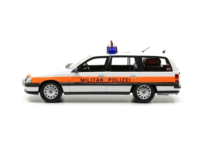 ACE Opel Omega A2 Militärpolizei 1:43 Modellfahrzeug der Militärpolizei