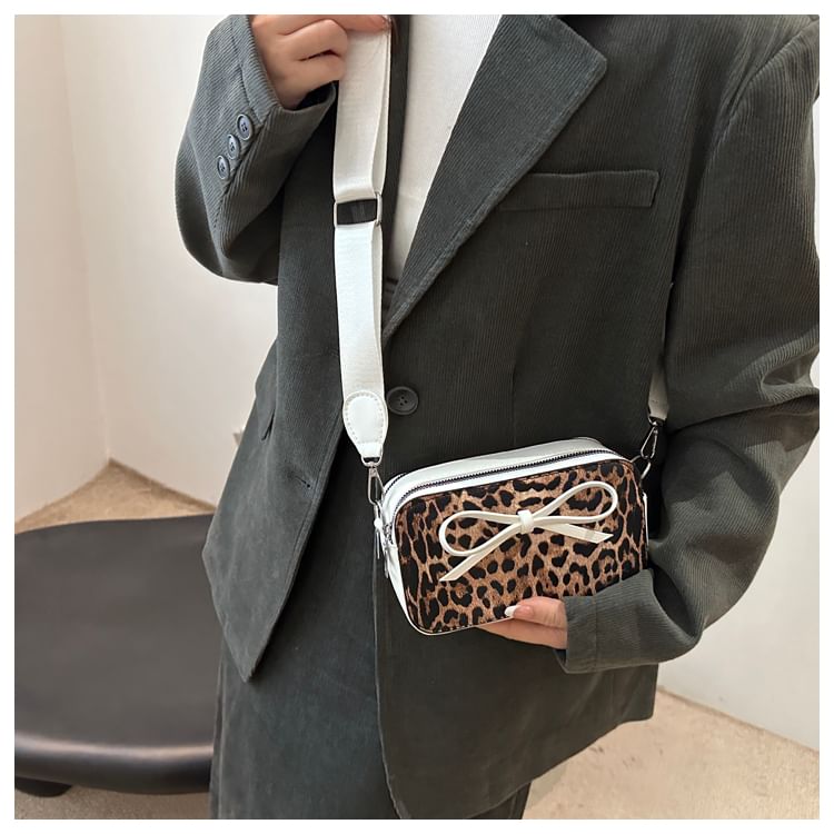 Indenis - Crossbodytas met luipaardprint en strik