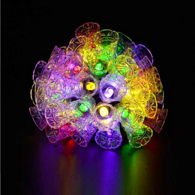 (5.5m) 20 LED's Deko Lichterkette Glocken Beleuchtung 8 Modi   Fernbedienung (Batteriebetrieben) - Bunt