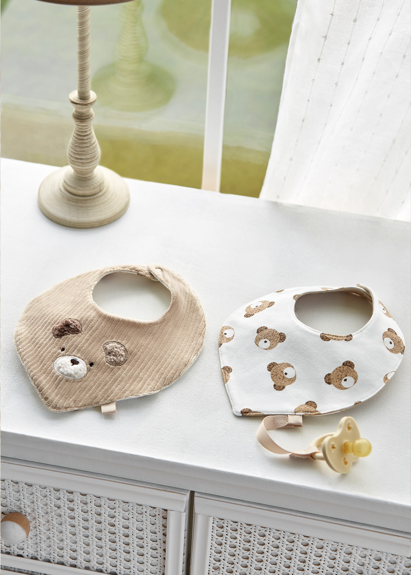Conjunto de 2 babadores Better Cotton para bebês