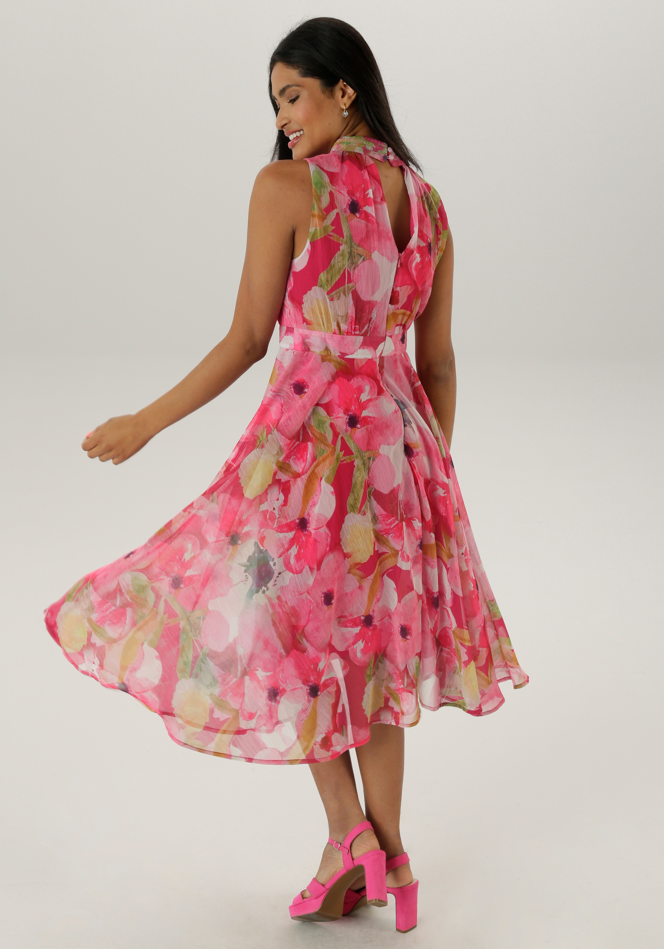 Aniston SELECTED Chiffonkleid mit traumhafter, floraler Musterung