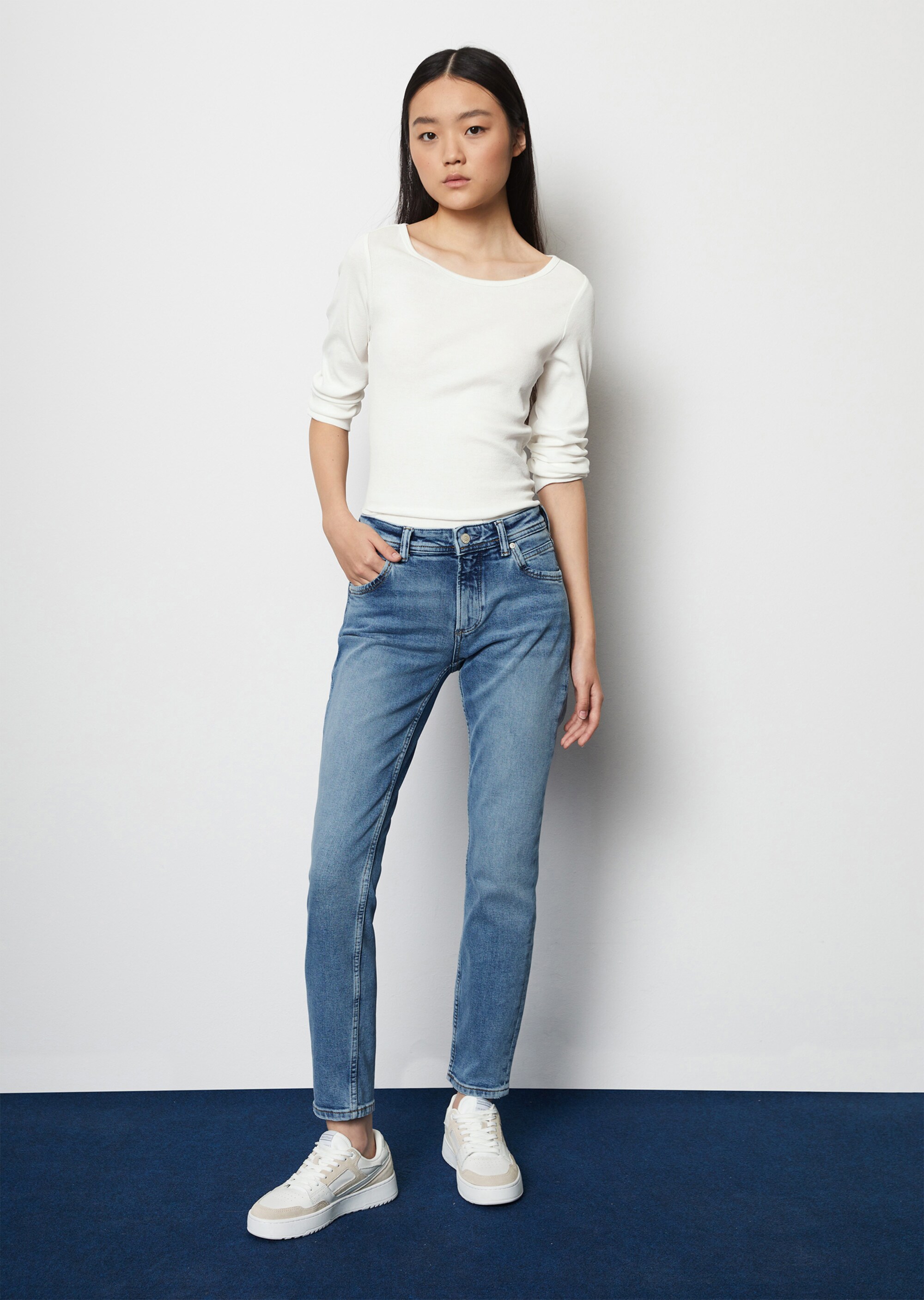 Jeans Modell ALVA slim cropped aus Organic Cotton-Mix