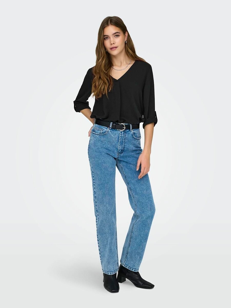 Blusa JDY com mangas 3/4 e decote em V.