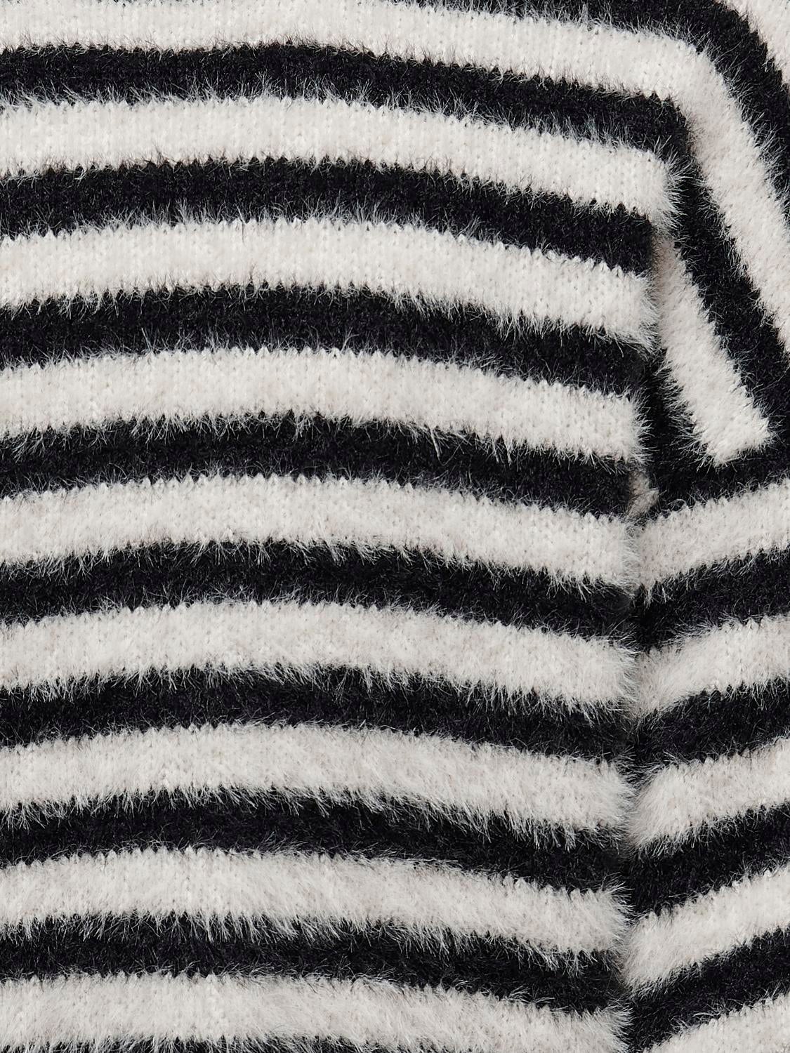 KOGNEWPIUMO Strickpullover Black