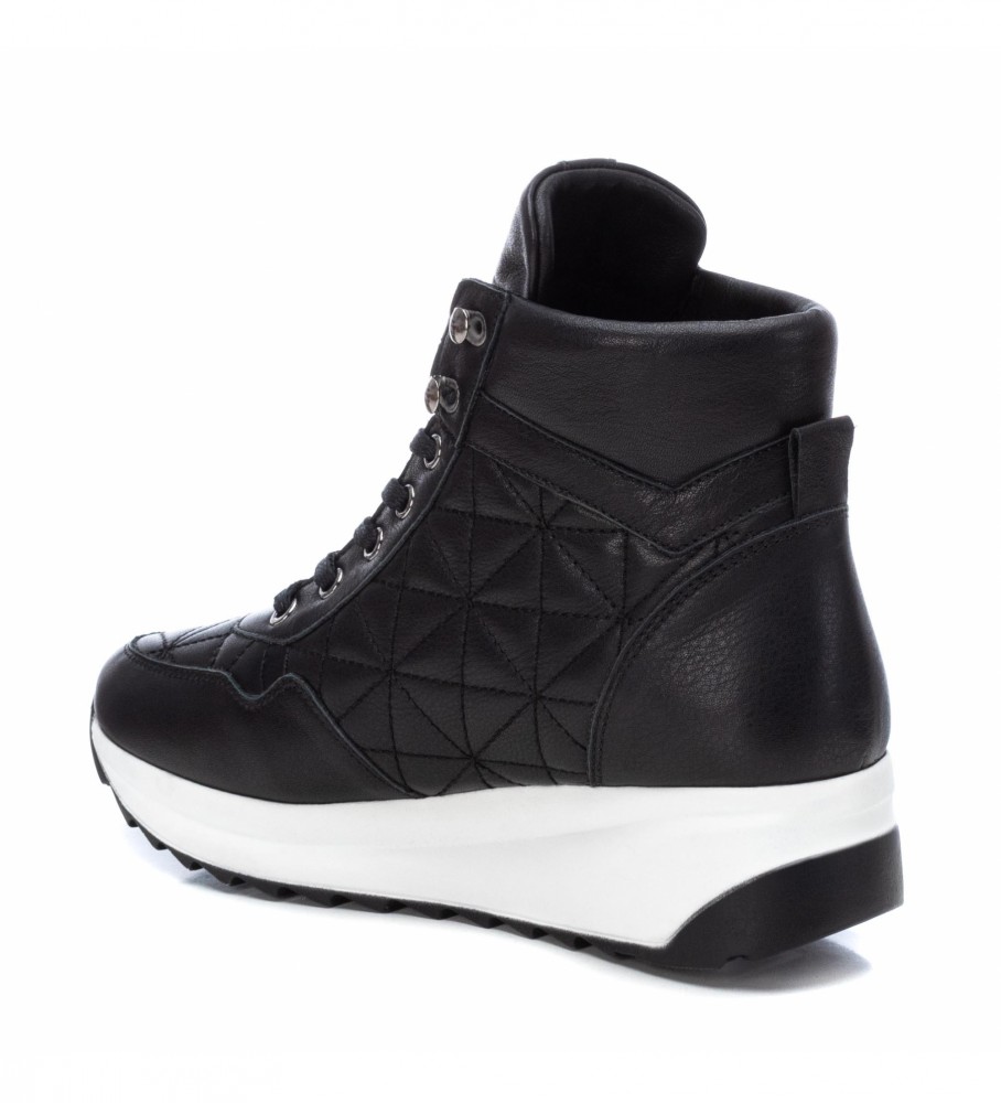 Botas de tornozelo Carmela em couro, modelo 160279, pretas.