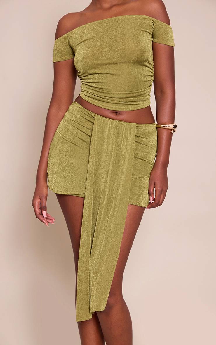 Vert Olive Ensemble Jupe Courte Drapée Portefeuille Et Haut Texturé Assorti