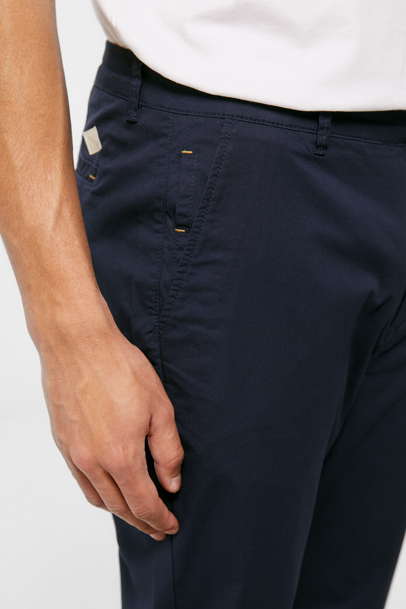 Calça chino clara - azul escuro