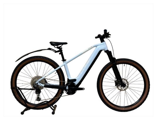 Produit reconditionné . Cube Reaction Hybrid Pro 625 SHIMANO DEORE 2024 . VTT électrique . Cube . très bon état