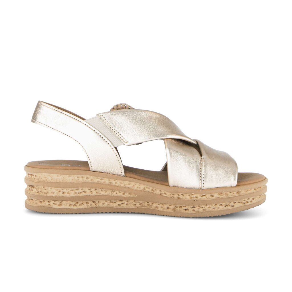 Sandale met plateauzool goud