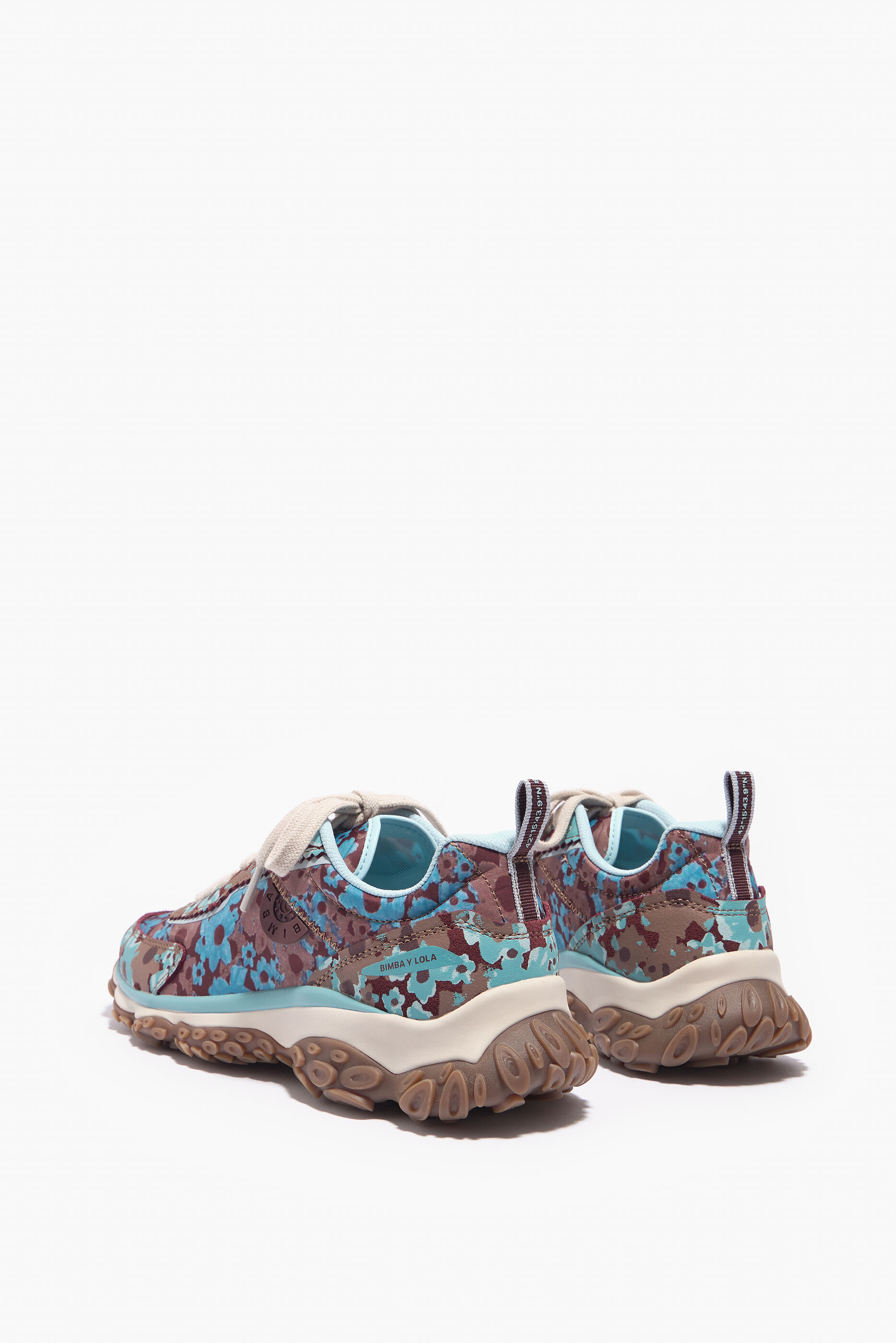 Tênis esportivo Octopus Flowers Full Brown Runner
