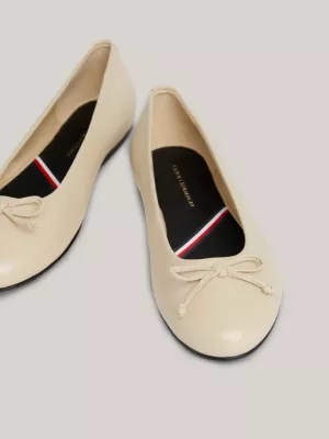 Placa de couro essencial com bandeiras para bailarinas