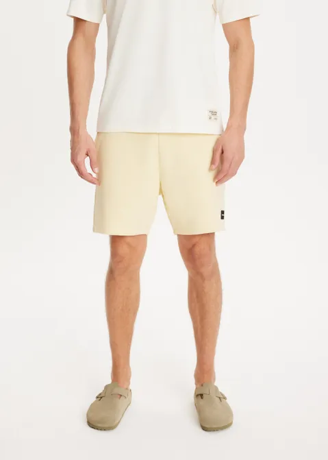 Basic sweat short geel (GEE)