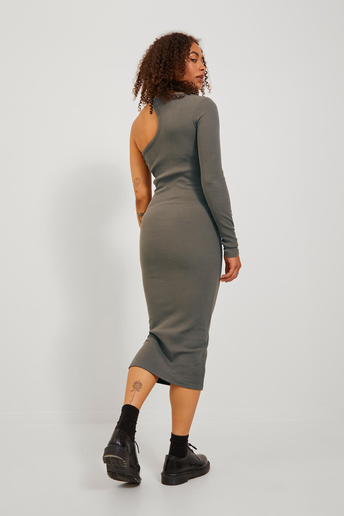Vestido longo assimétrico de malha para mulher