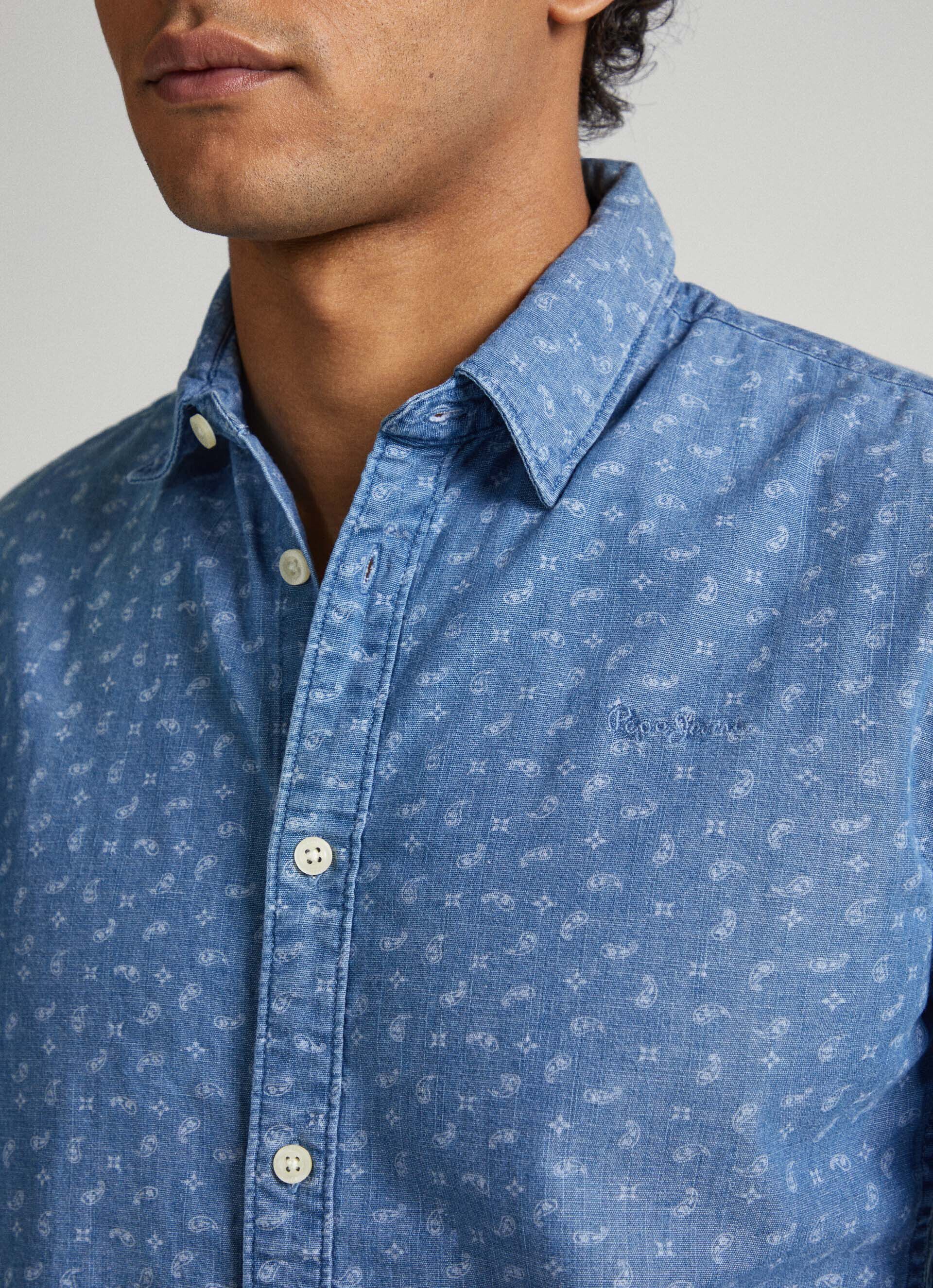 Camisa Slim Fit com Estampa Paisley - azul-marinho