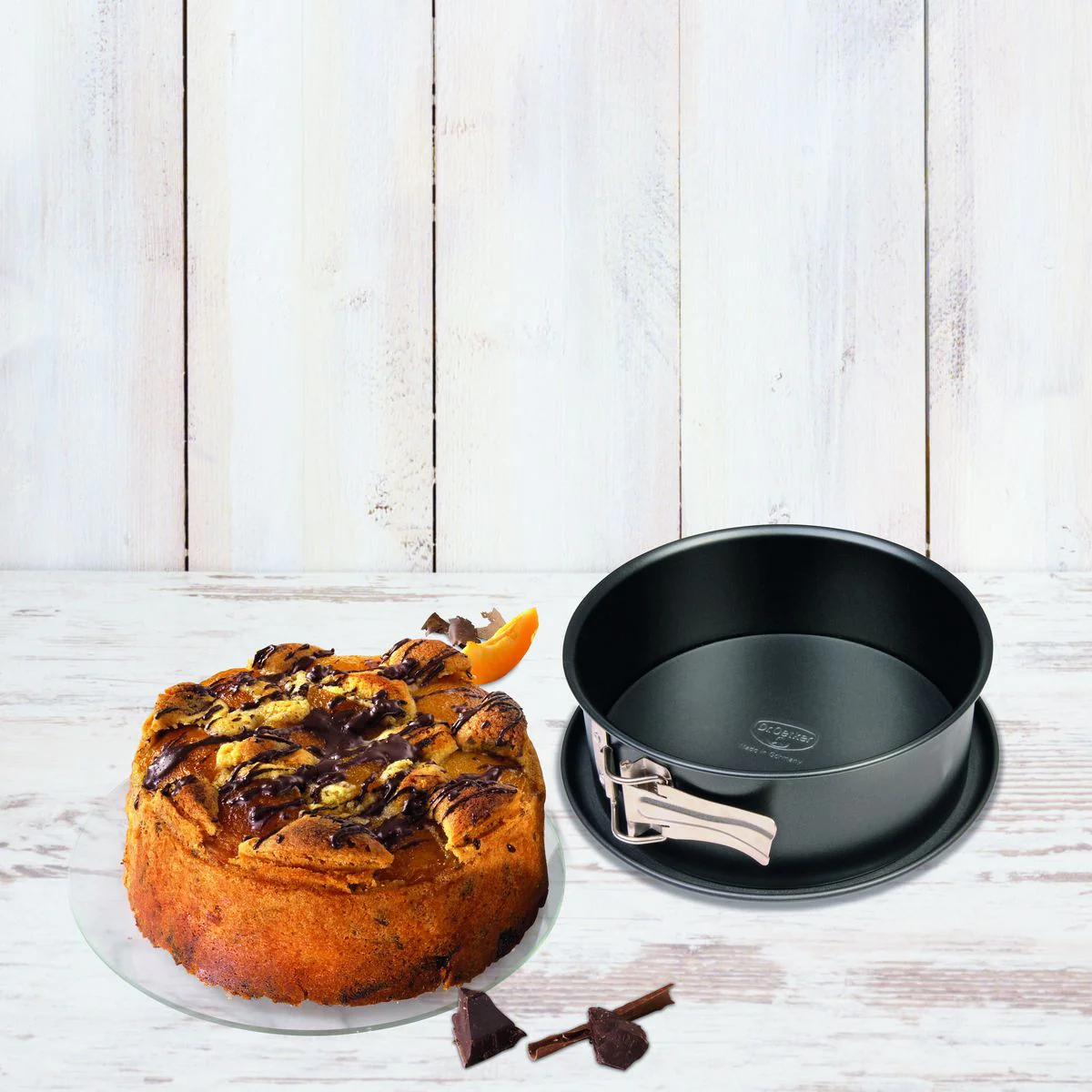 Moule à manqué à charnière 18 cm Tradition Dr. Oetker