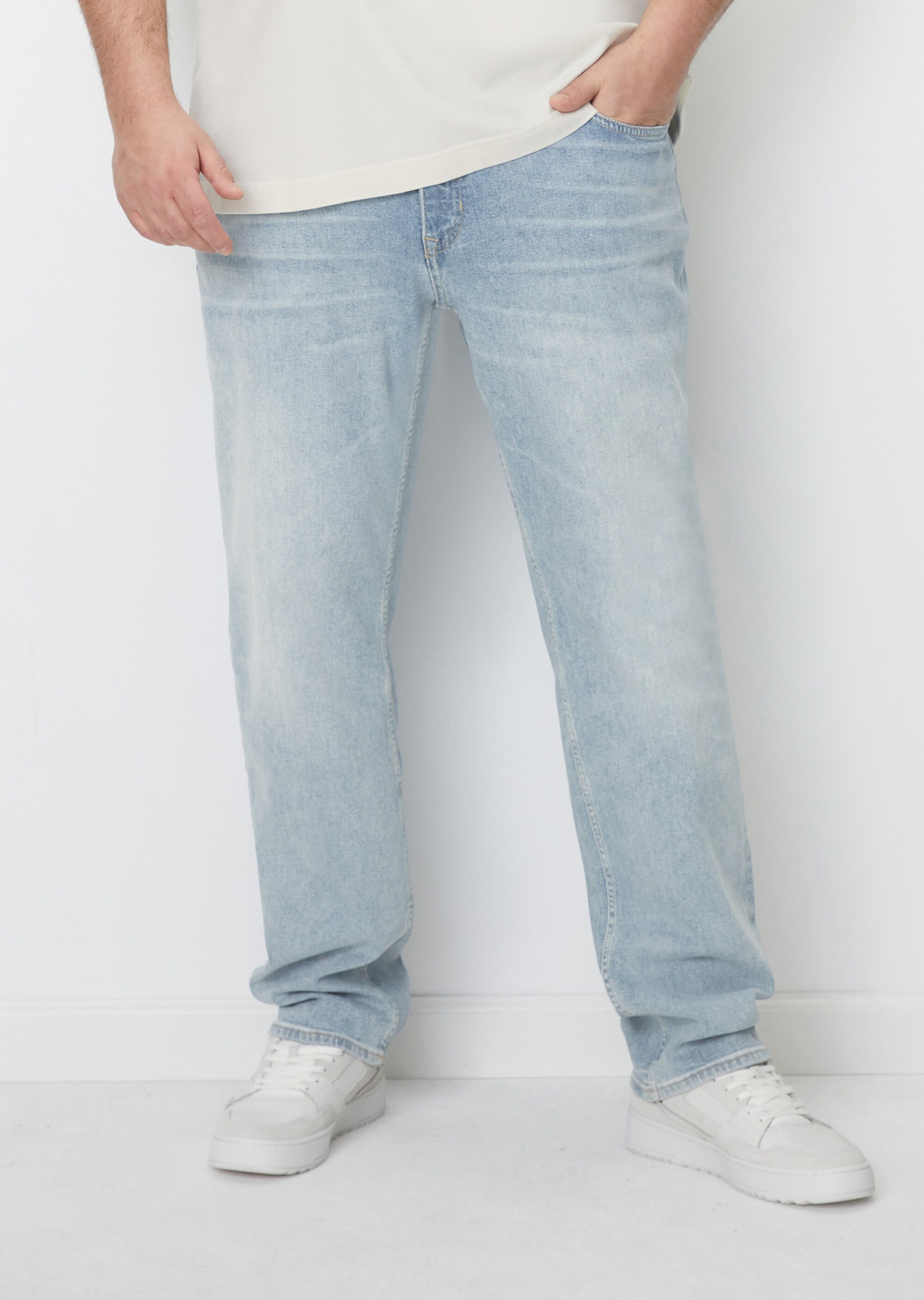 Jeans Modell SJÖBO shaped aus Bio-Baumwolle-Mix