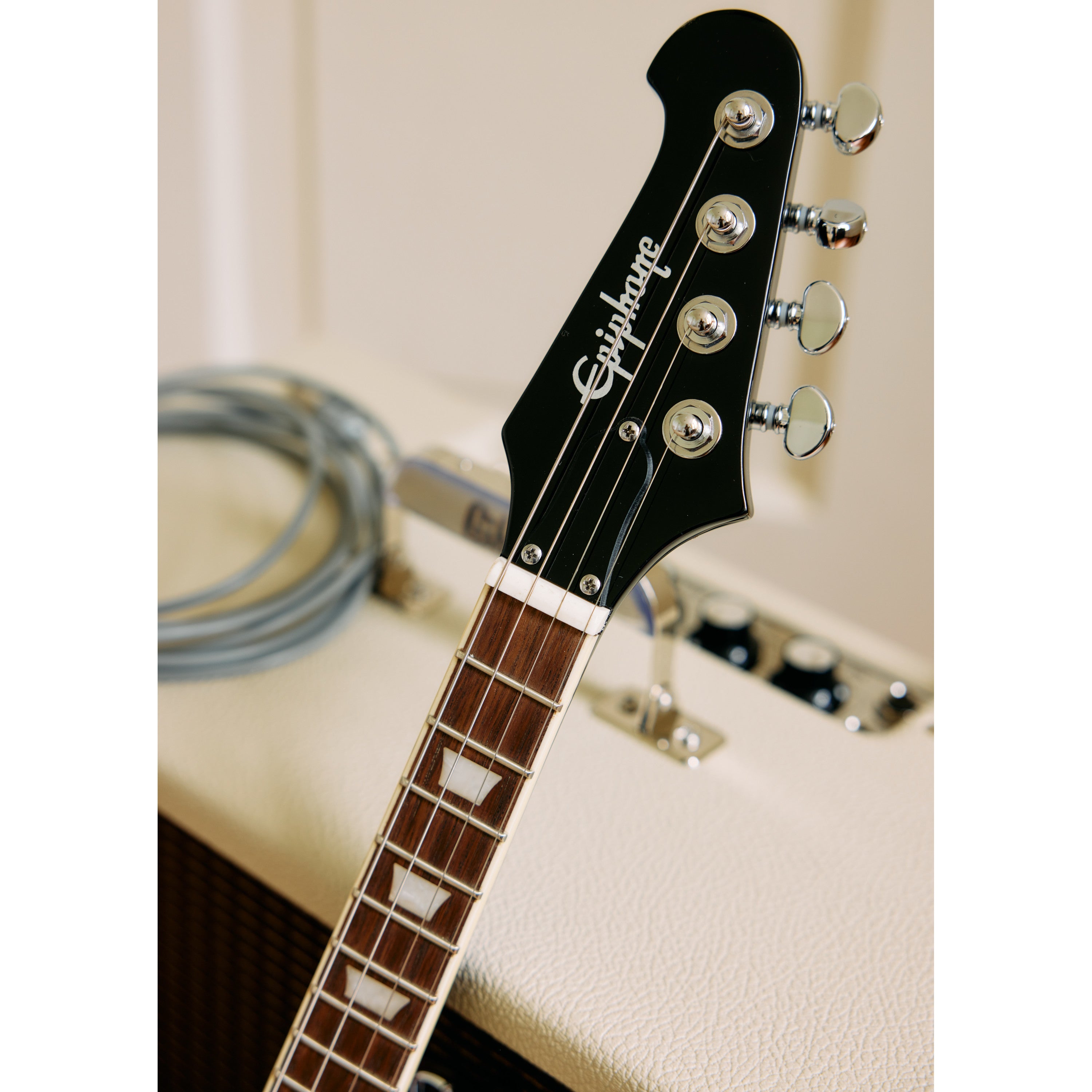 Epiphone Mandobird Vintage Sunburst elektrische mandoline met premium gigbag