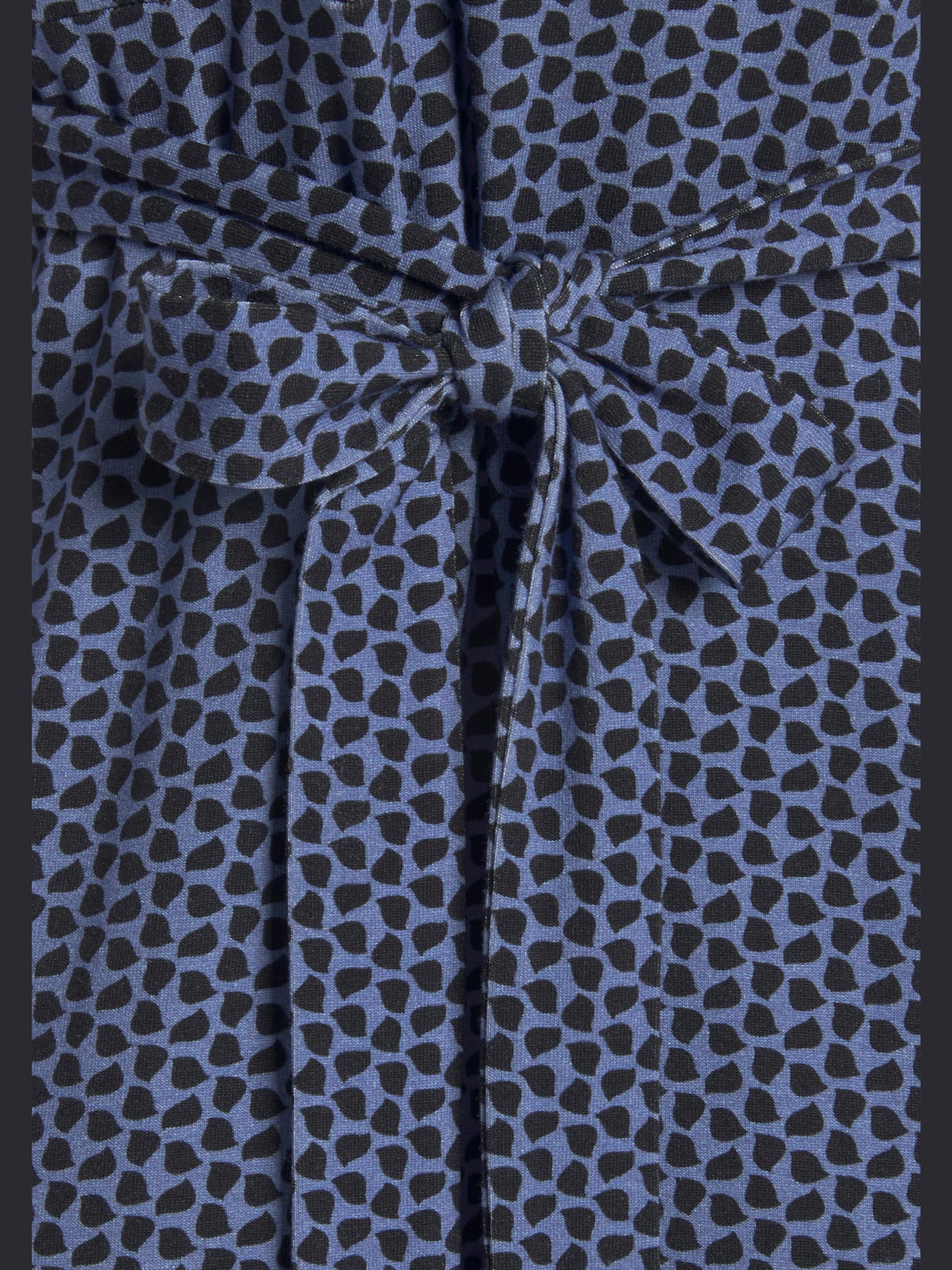 Robe en jersey encolure en v dégagée