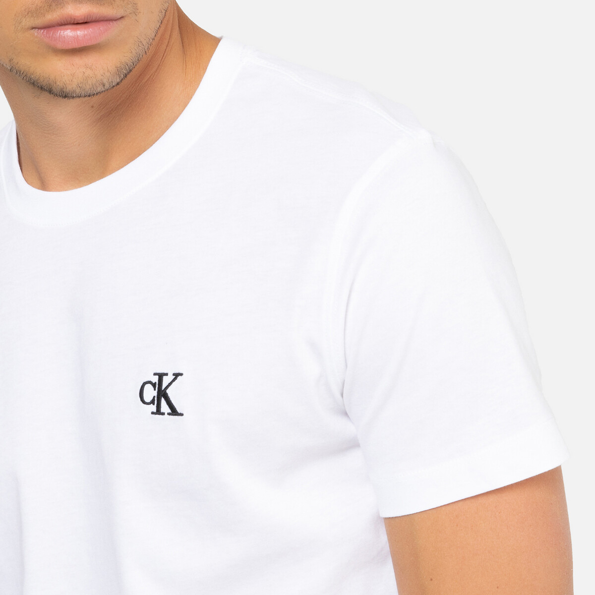 CALVIN KLEIN JEANS<br>Camiseta modelo slim CK Essential