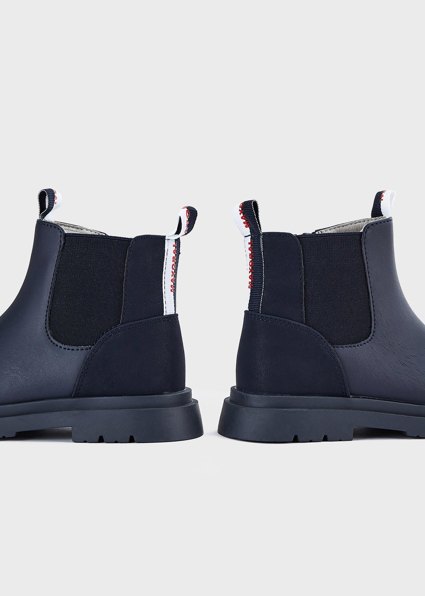 Botas Chelsea de couro sustentável para meninos