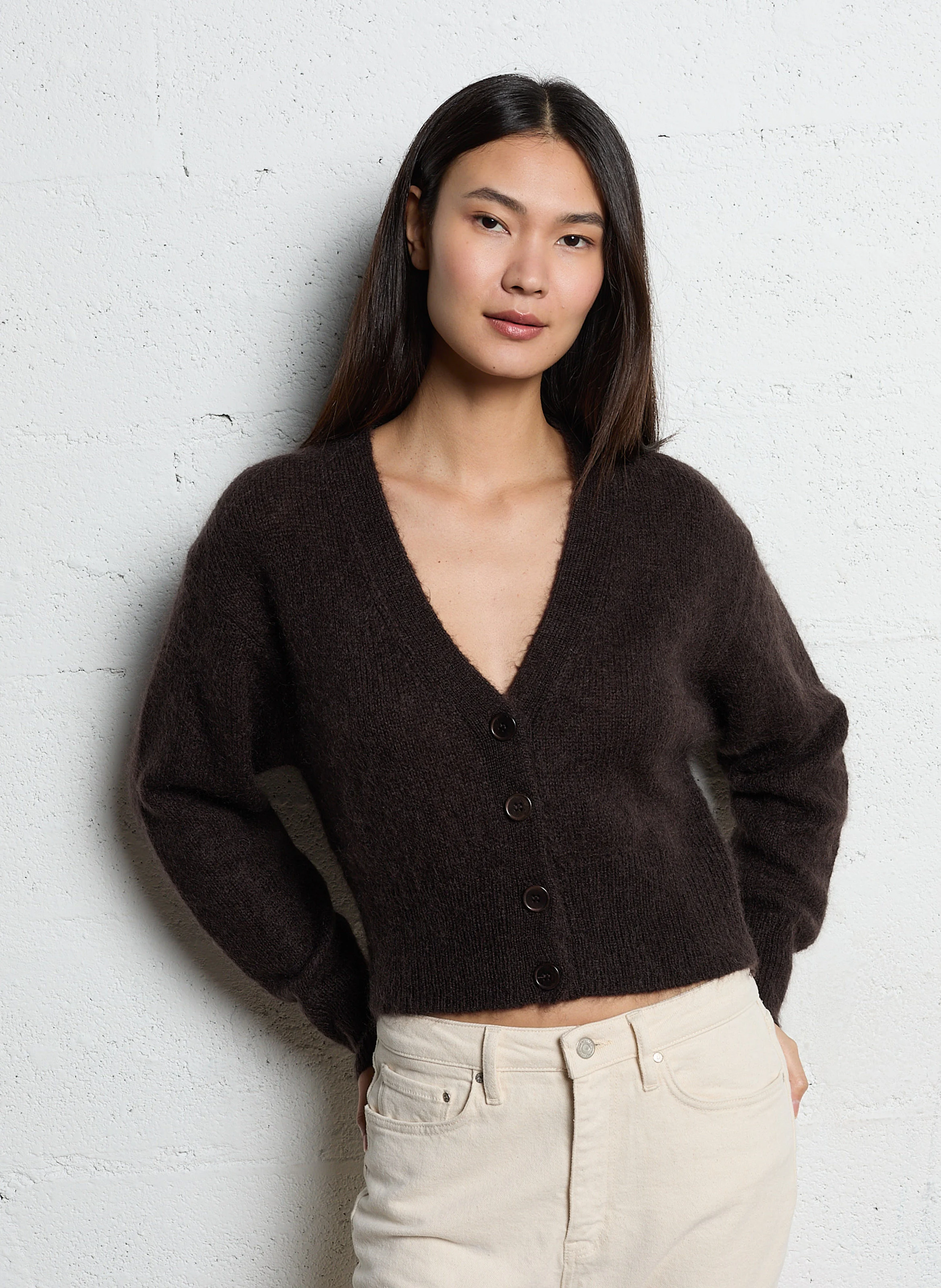 CALA - Gilet droit col V en laine et soie | Marron
