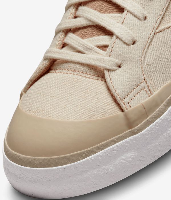 Nike SB x Doyenne Blazer Low Schuh (coconut milk rattan)