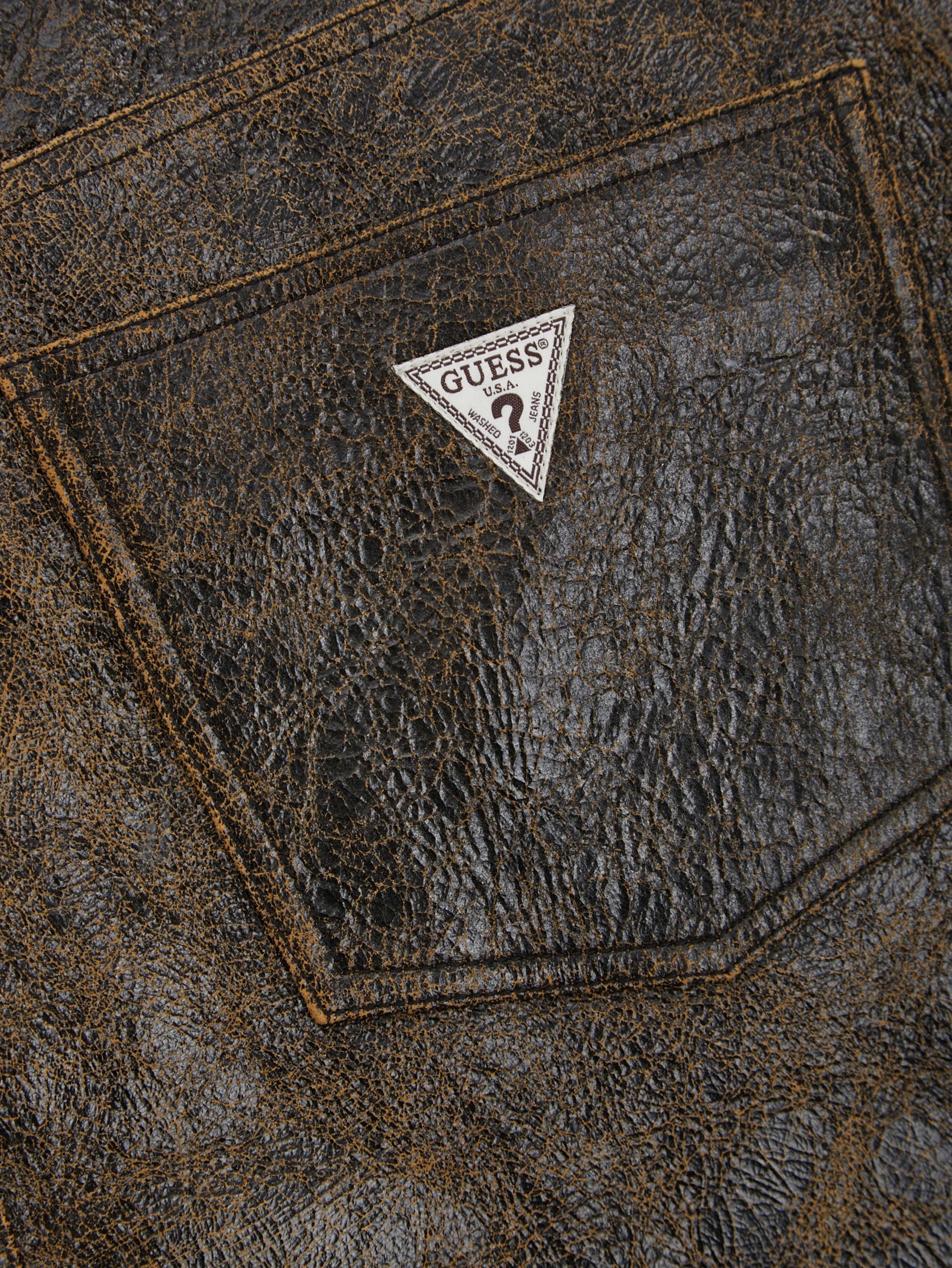 Shorts de couro rachado