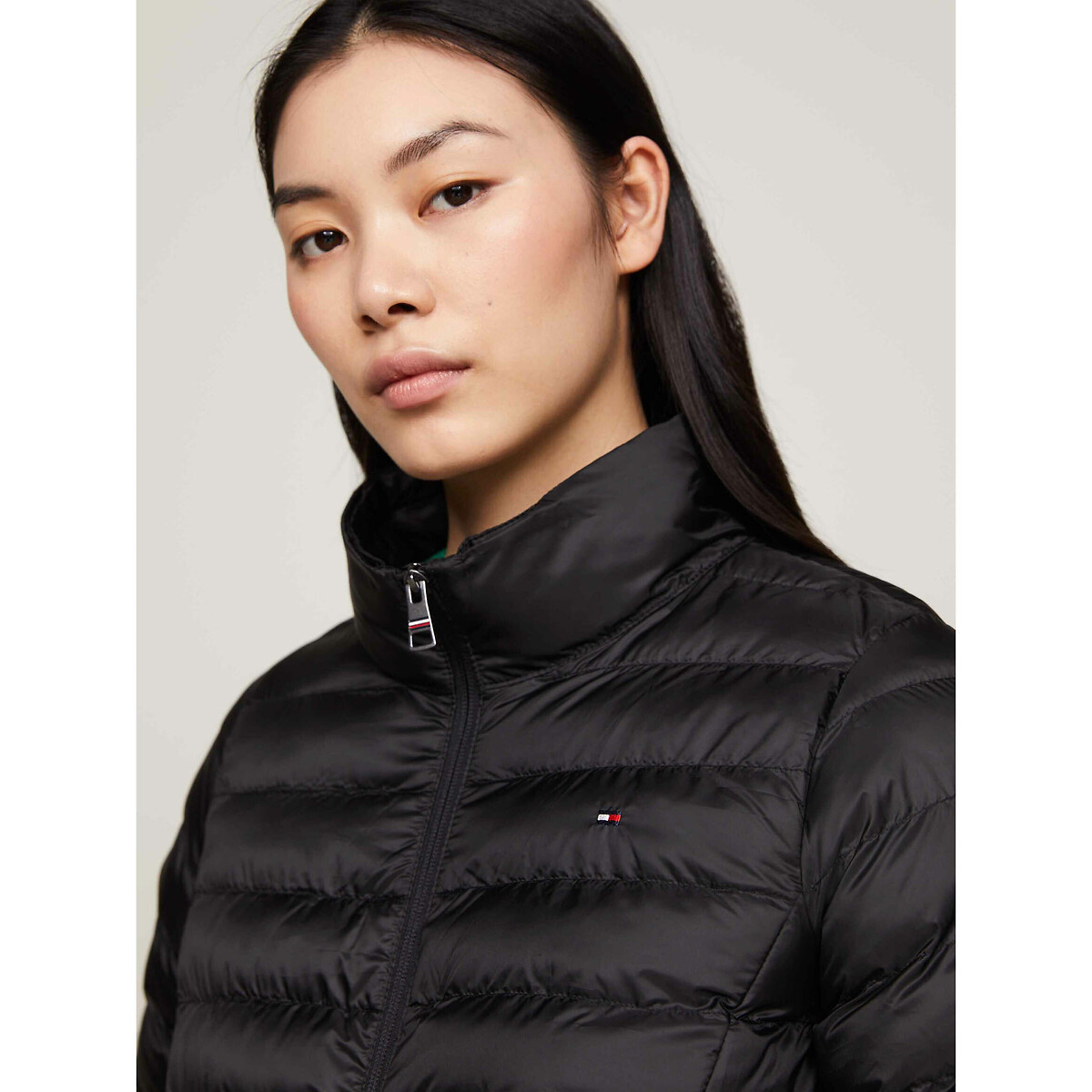 TOMMY HILFIGER<br>Jaqueta de plumas com capuz e mangas compridas