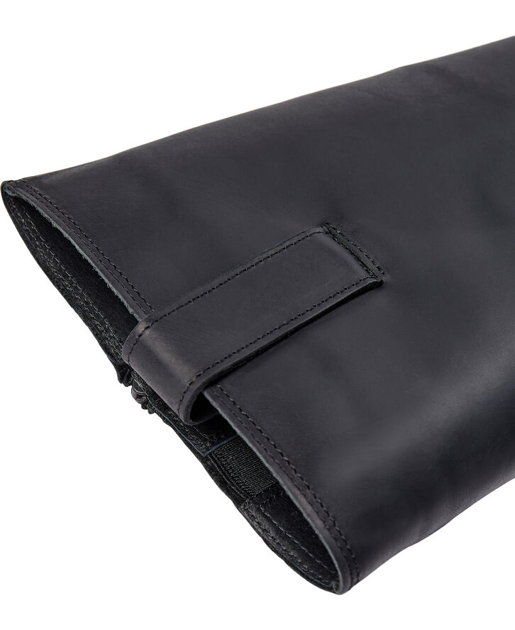Shoe Biz Skin Crazy Horse Black