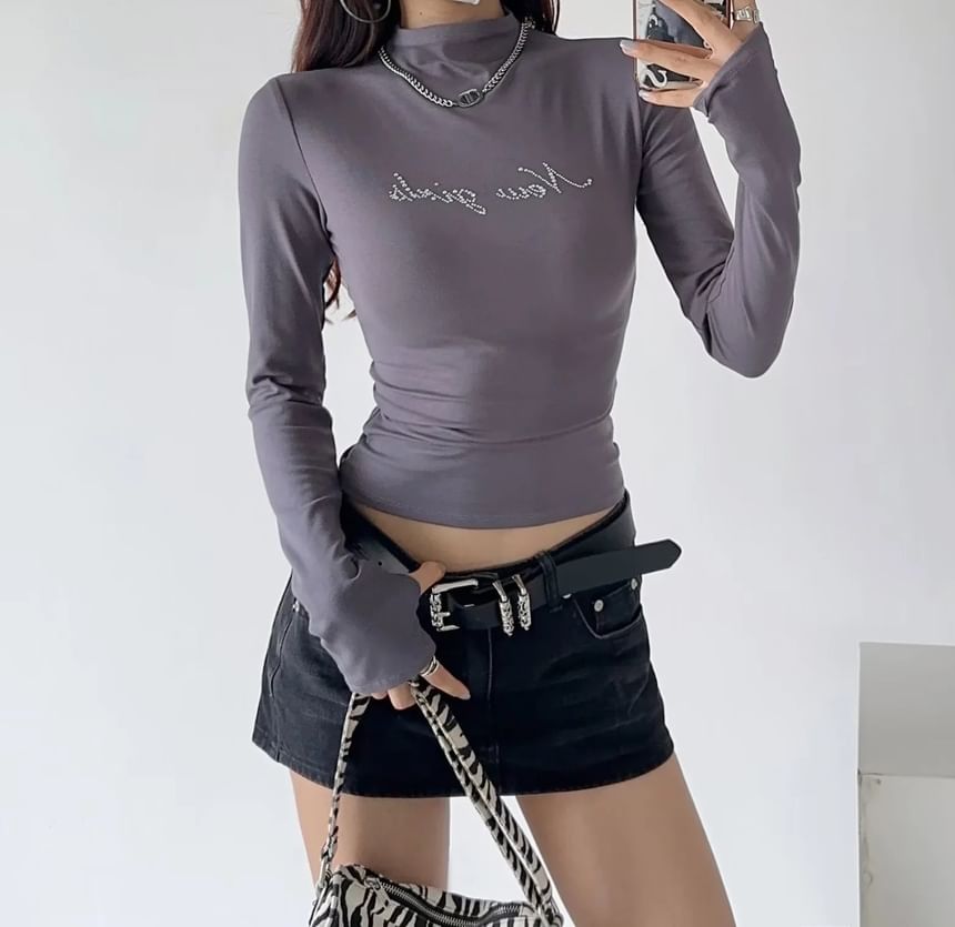 Asiris - Slim-fit T-shirt met lange mouwen en nephals en letters en strass