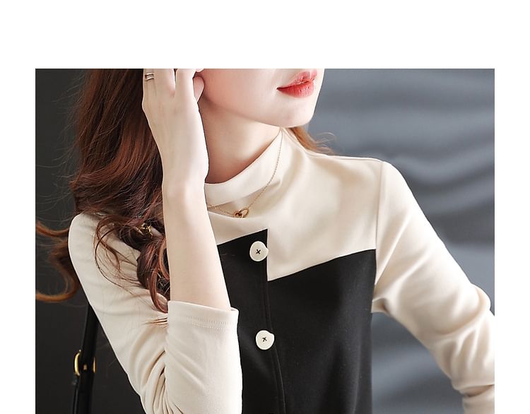 Jeonseon - Blouse met lange mouwen en mockneck en tweekleurige knopen
