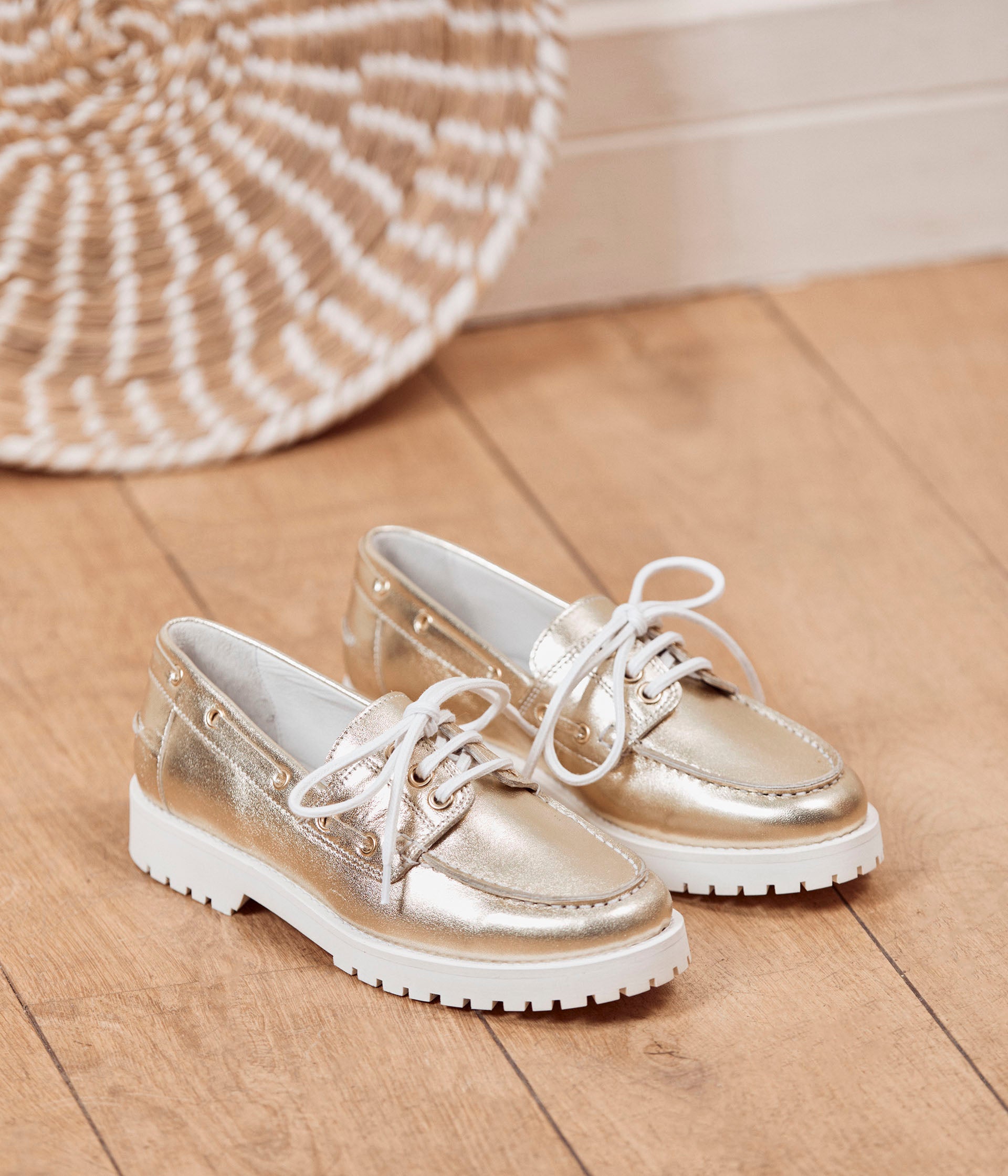 Mocassins or Vasco
