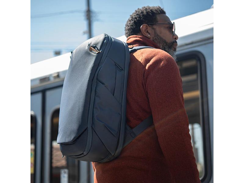 Peak Design Fotorucksack Travel 30L Midnight Robuster Tagesrucksack für kürzere Reisen und den Alltag