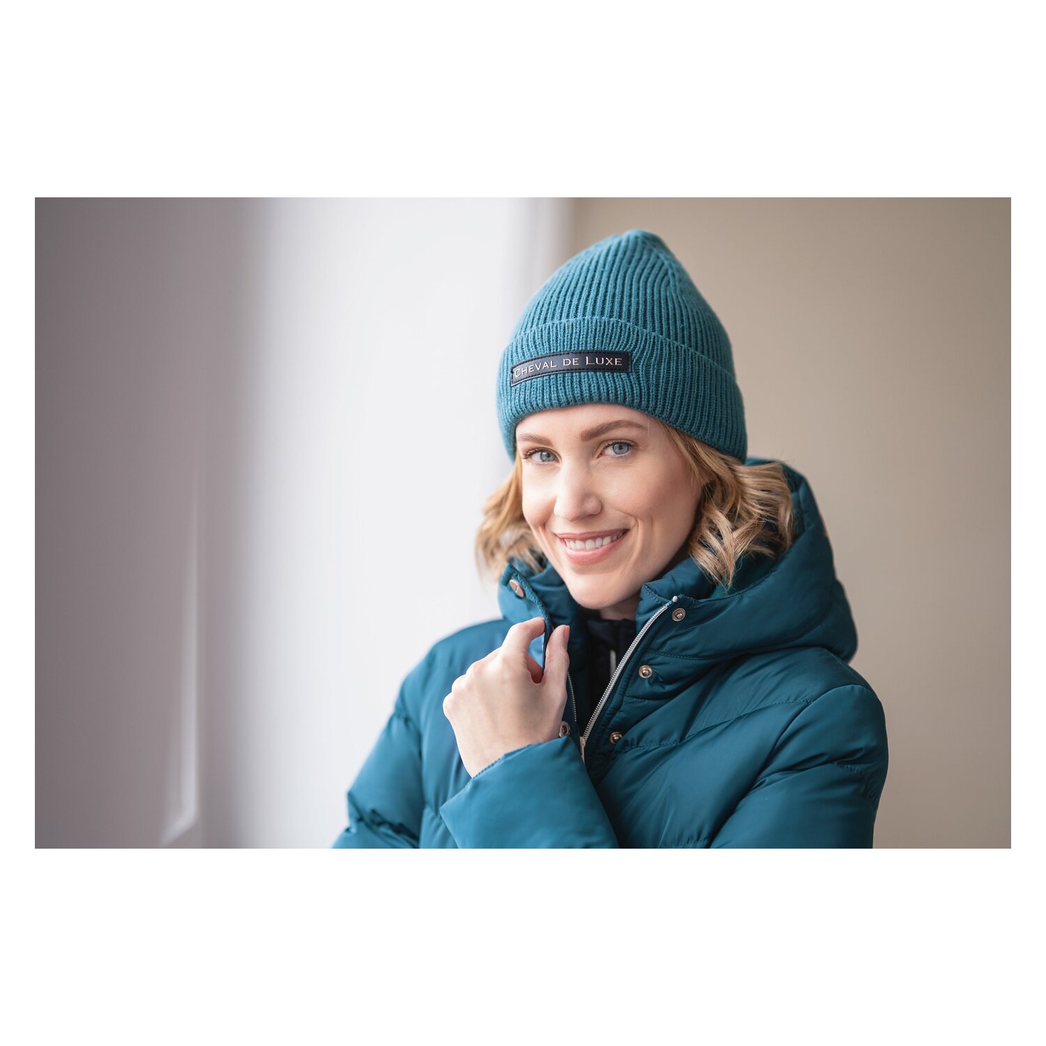 Cheval de Luxe Strickmütze mit Logopatch  - petrol - Einheitsgröße