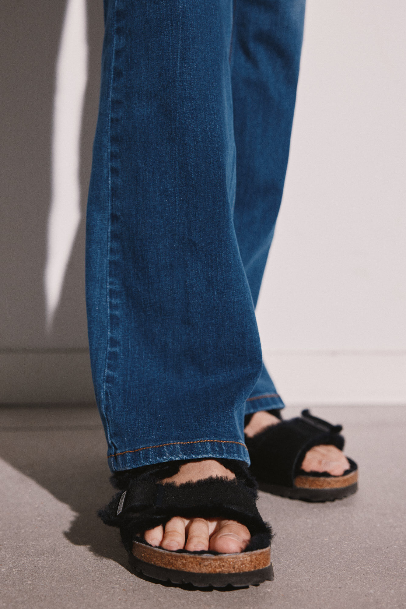 Calça jeans com lavagem sustentável e corte bota™