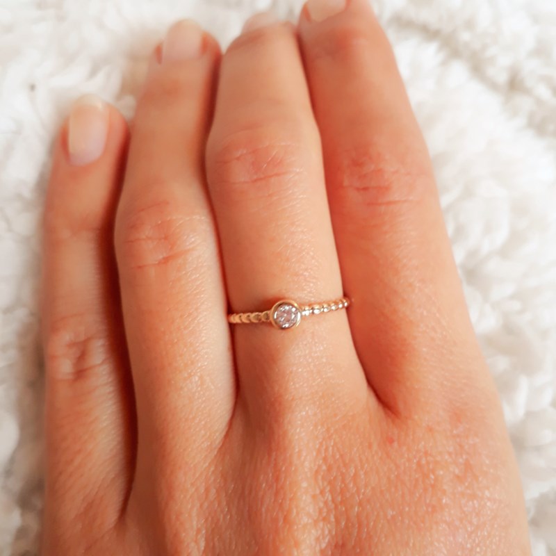 Bague Fine Torsadée Plaqué Or Mode Zirconium