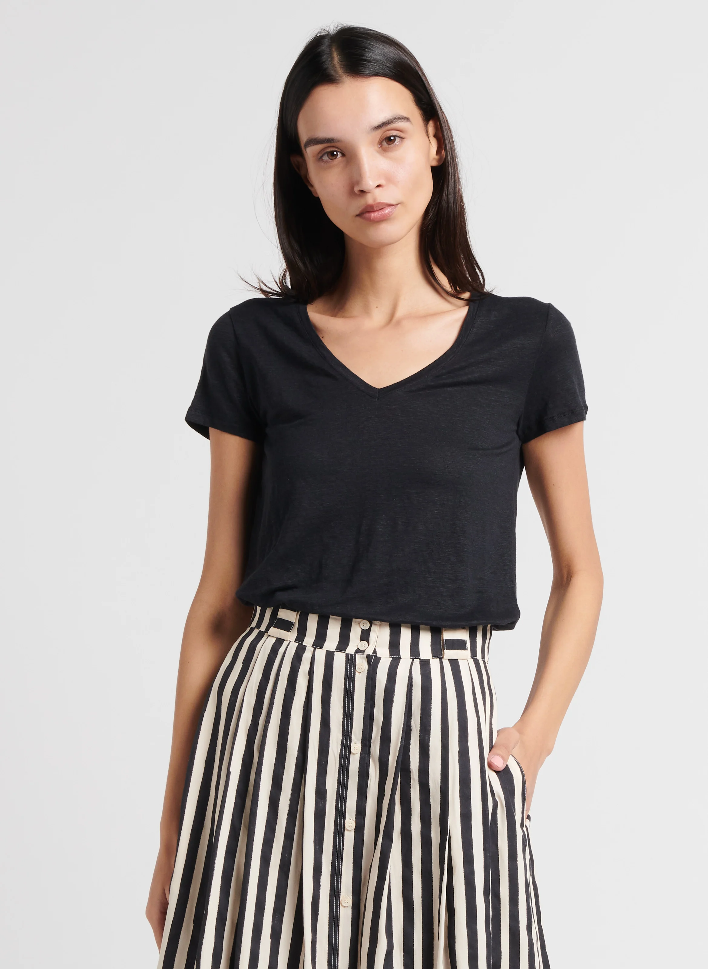 Tee-shirt col V moulant en lin strectch | Noir